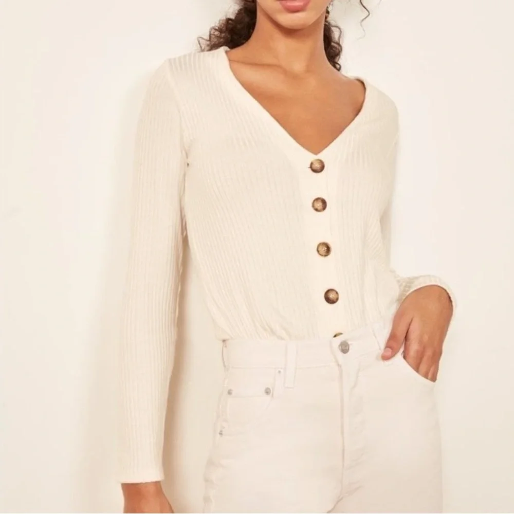 NWOT Reformation Jeans Iris Ivory Ribbed V-Neck Cardigan Top Size Medium - Picture 12 of 12